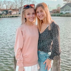 Meet your Posher, Ella